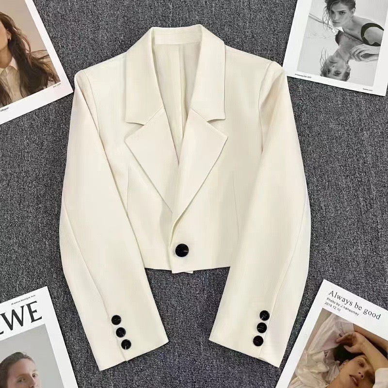 Women’s short suit jacket